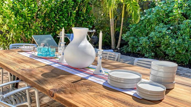 838 HIGHLAND STREET, Sarasota, FL 34234