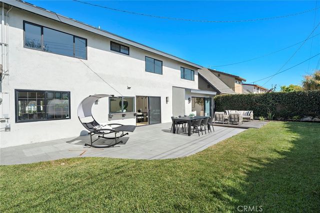 21891 Starfire, Huntington Beach, CA 92646