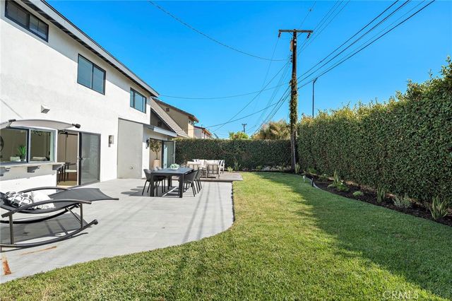 21891 Starfire, Huntington Beach, CA 92646