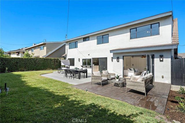 21891 Starfire, Huntington Beach, CA 92646