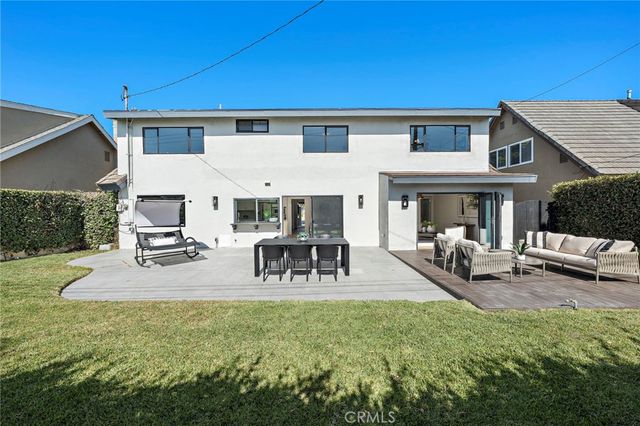 21891 Starfire, Huntington Beach, CA 92646