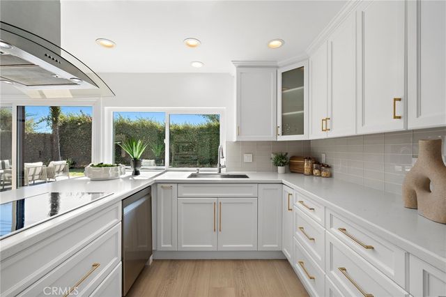 21891 Starfire, Huntington Beach, CA 92646