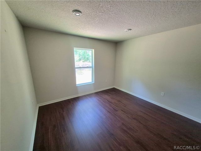 10802 N Haitian Drive, Citrus Springs, FL 34434