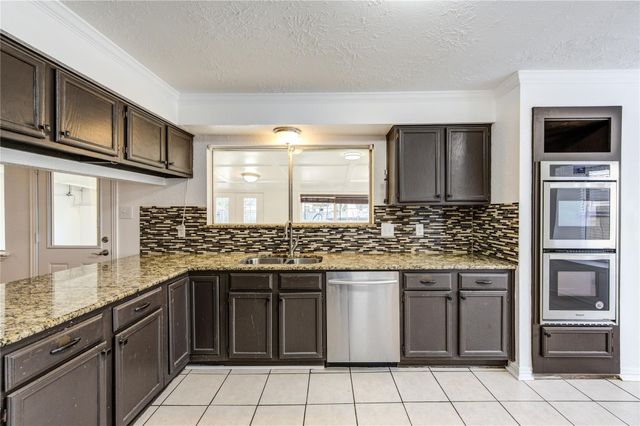 17811 Wake Court, Crosby, TX 77532