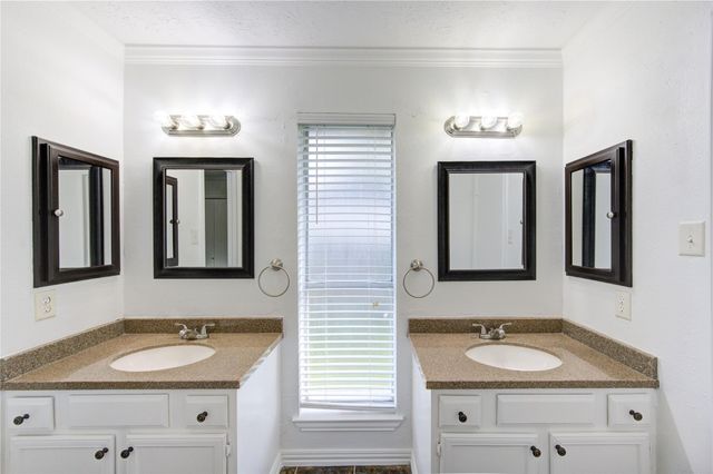 17811 Wake Court, Crosby, TX 77532