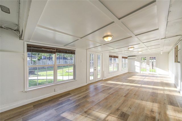 17811 Wake Court, Crosby, TX 77532