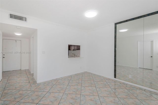 3181 S Ocean Dr 302, Hallandale Beach, FL 33009