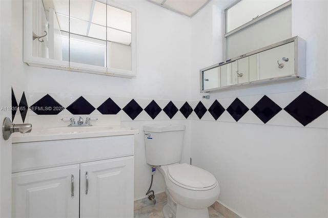 3181 S Ocean Dr 302, Hallandale Beach, FL 33009