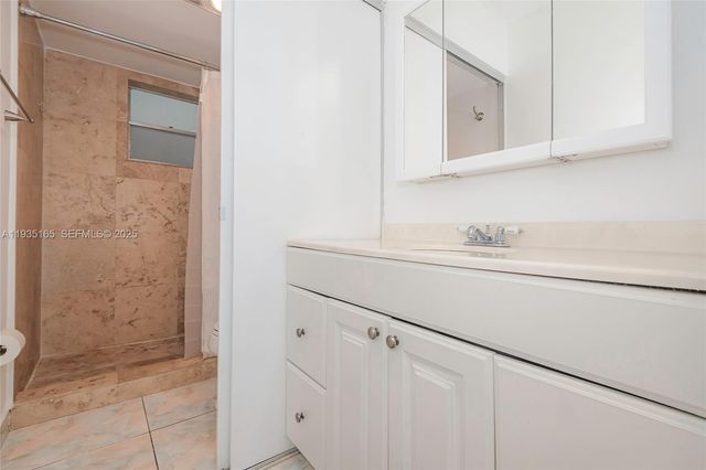 3181 S Ocean Dr 302, Hallandale Beach, FL 33009