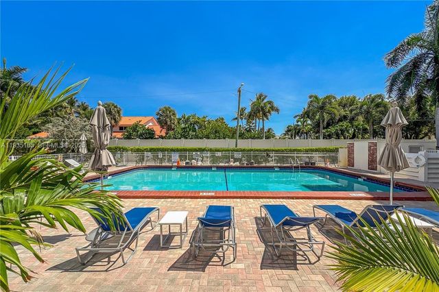 3181 S Ocean Dr 302, Hallandale Beach, FL 33009