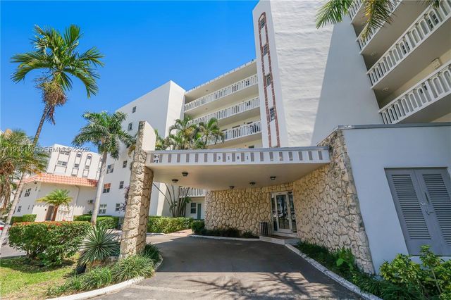 3181 S Ocean Dr 302, Hallandale Beach, FL 33009