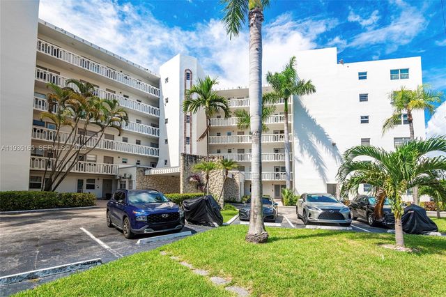 3181 S Ocean Dr 302, Hallandale Beach, FL 33009