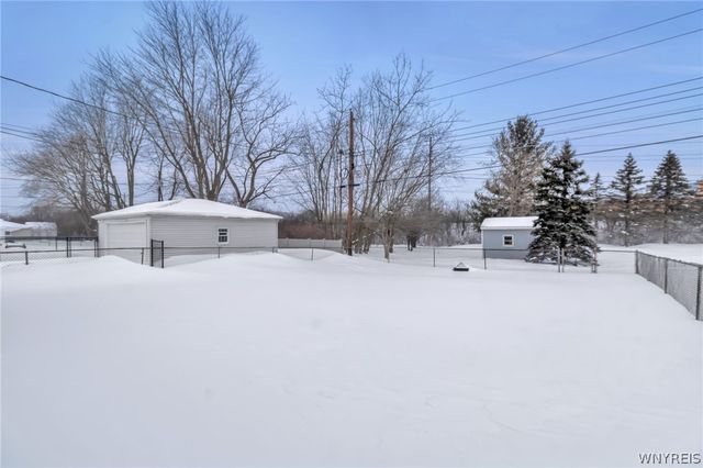 70 Crandon Boulevard, Cheektowaga, NY 14225