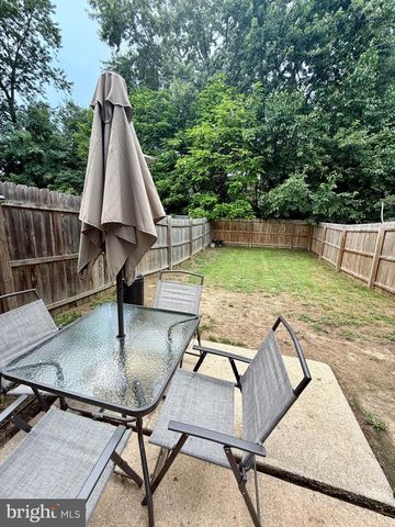 415 STRATHAVEN CT, Newark, DE 19702