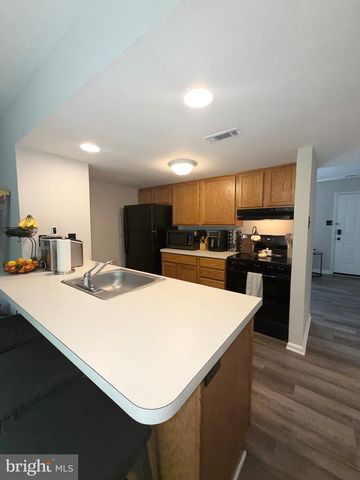 415 STRATHAVEN CT, Newark, DE 19702