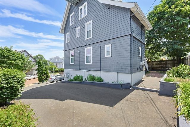 51 Sawyer Avenue 3, Boston, MA 02125