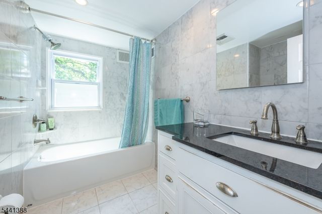 443 Mount Prospect Ave, Clifton City, NJ 07012