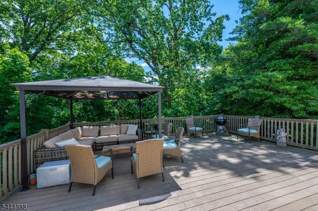 443 Mount Prospect Ave, Clifton City, NJ 07012