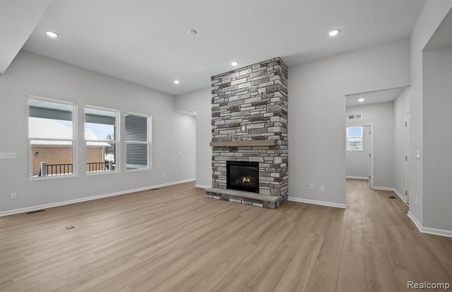 20352 Banbury Court, Macomb, MI 48044