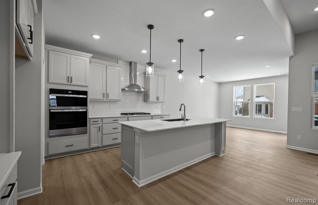 20352 Banbury Court, Macomb, MI 48044