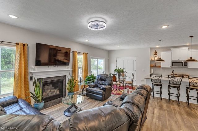 110 Harvest Way, Elyria, OH 44035
