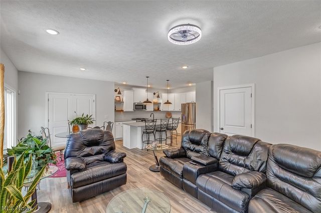 110 Harvest Way, Elyria, OH 44035