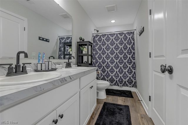 110 Harvest Way, Elyria, OH 44035