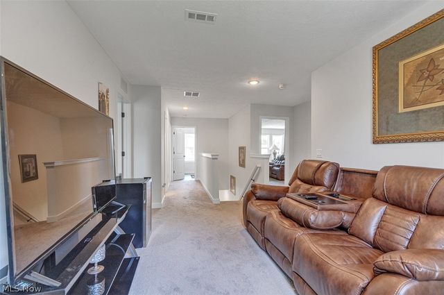 110 Harvest Way, Elyria, OH 44035
