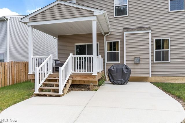 110 Harvest Way, Elyria, OH 44035