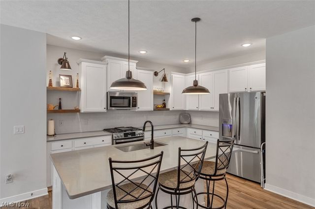 110 Harvest Way, Elyria, OH 44035