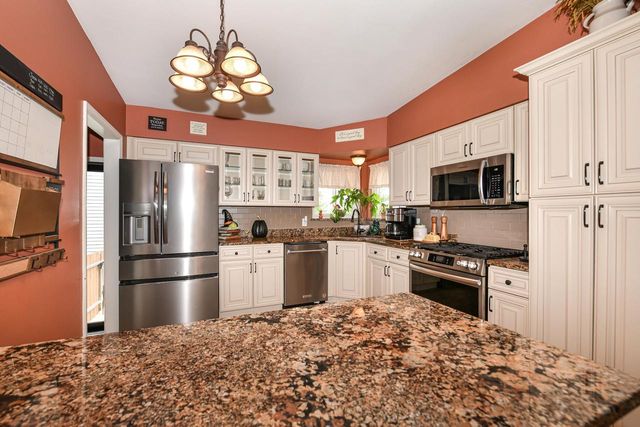 1926 21st AVENUE, Kenosha, WI 53140