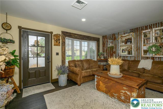 68 Mitchell Avenue, Upper Nazareth Twp, PA 18064