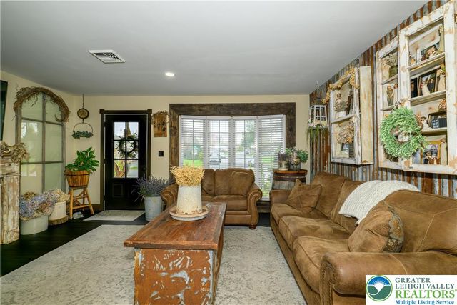 68 Mitchell Avenue, Upper Nazareth Twp, PA 18064