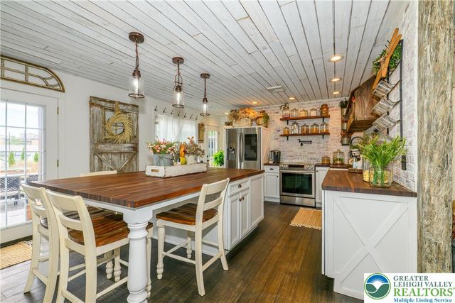 68 Mitchell Avenue, Upper Nazareth Twp, PA 18064
