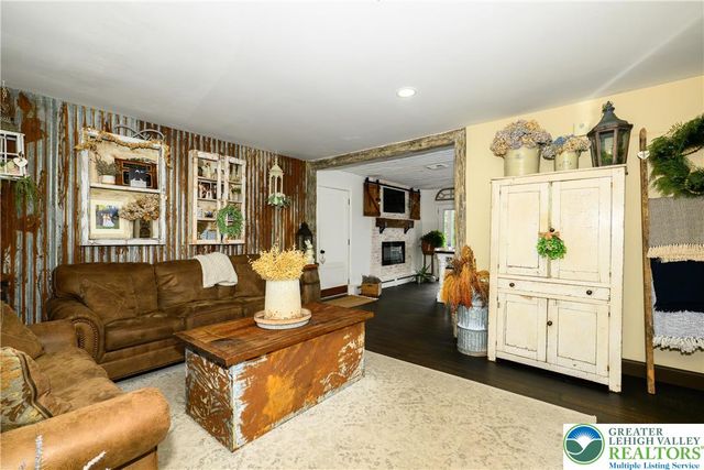 68 Mitchell Avenue, Upper Nazareth Twp, PA 18064