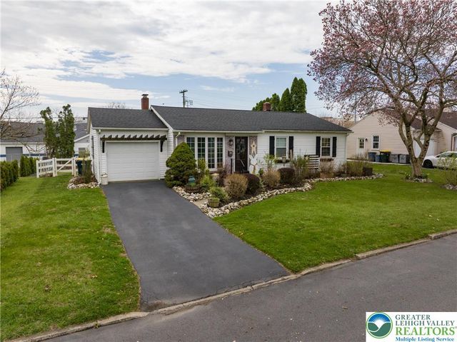 68 Mitchell Avenue, Upper Nazareth Twp, PA 18064