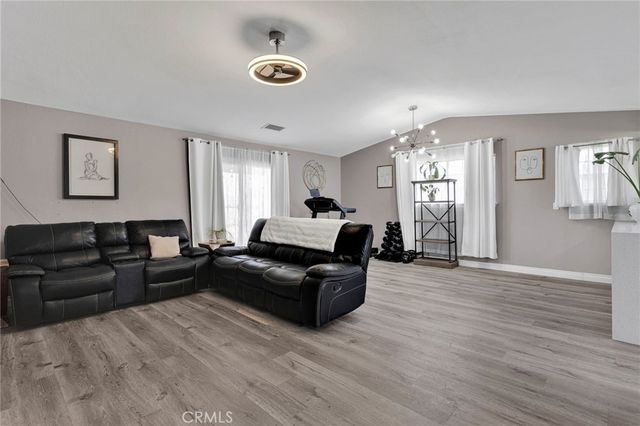 26499 Topsail Lane, Helendale, CA 92342