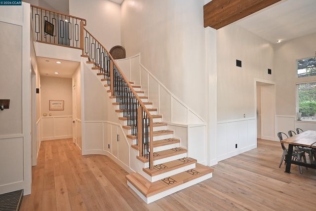 1239 Sunrise Ridge Dr, Lafayette, CA 94549