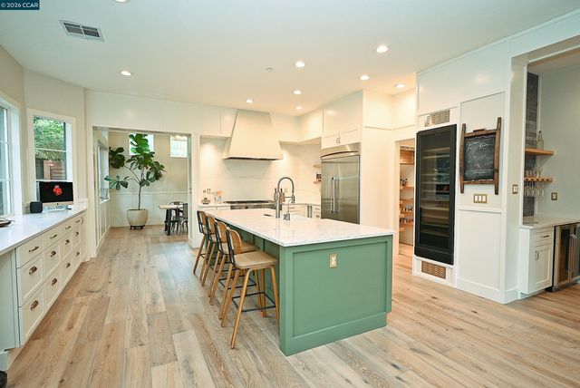 1239 Sunrise Ridge Dr, Lafayette, CA 94549