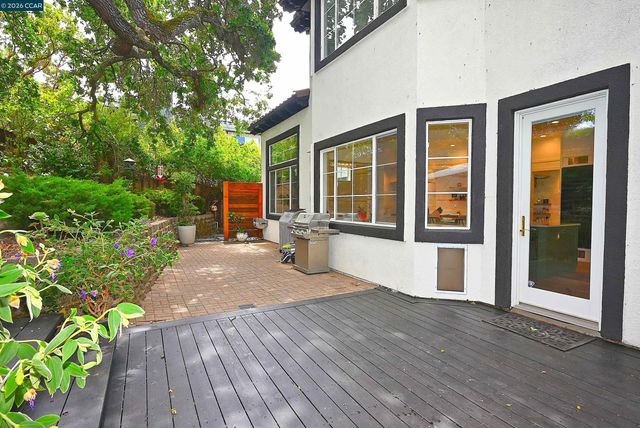 1239 Sunrise Ridge Dr, Lafayette, CA 94549