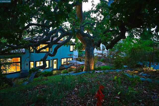 1239 Sunrise Ridge Dr, Lafayette, CA 94549