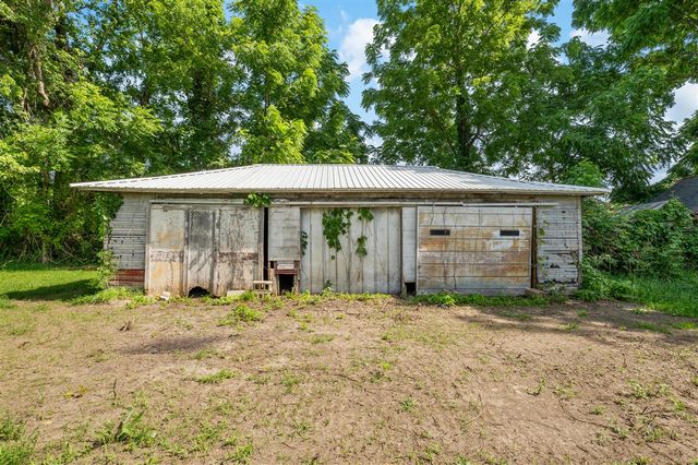 3709 Michael Road, Eau Claire, MI 49111