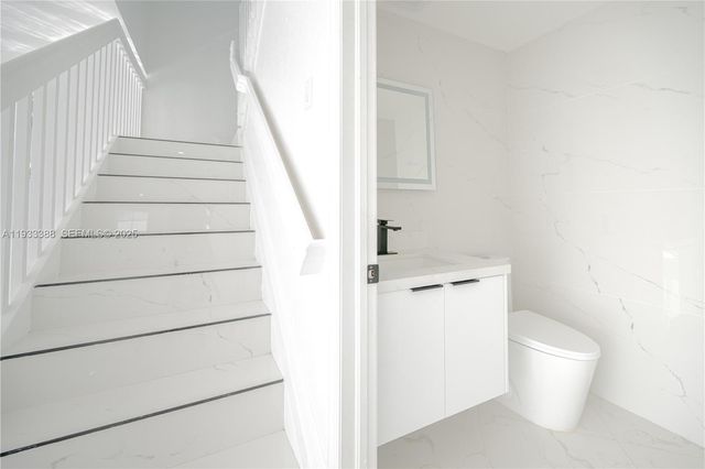 15486 SW 23rd Ln, Miami, FL 33185