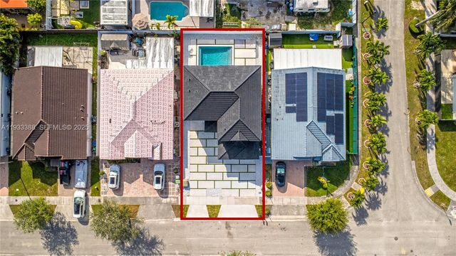 15486 SW 23rd Ln, Miami, FL 33185