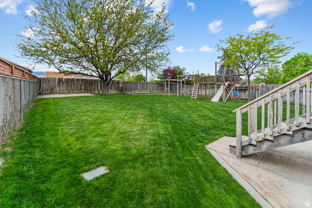 4884 S HUNTINGTON RD, Taylorsville, UT 84129