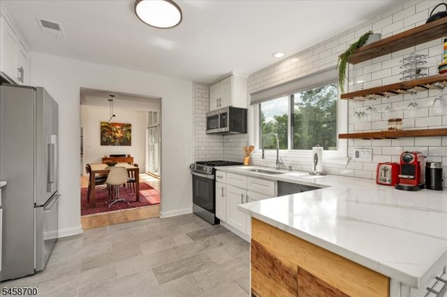 6 Donsen Ln, Scotch Plains Twp., NJ 07076