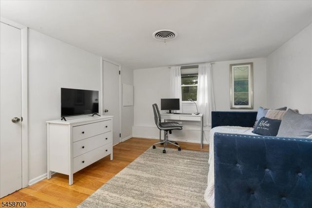 6 Donsen Ln, Scotch Plains Twp., NJ 07076