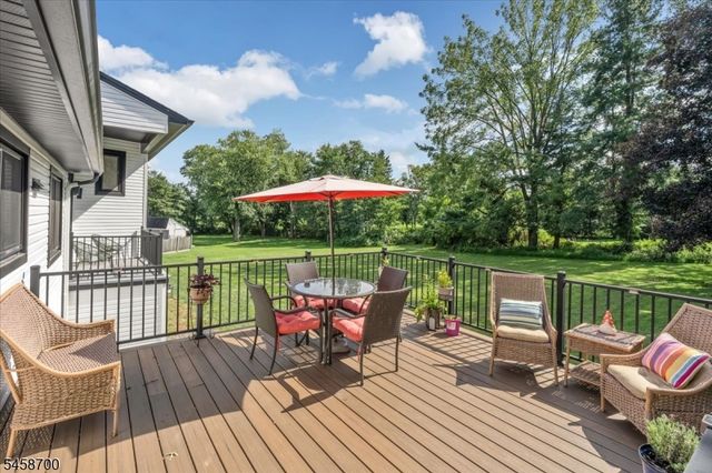 6 Donsen Ln, Scotch Plains Twp., NJ 07076