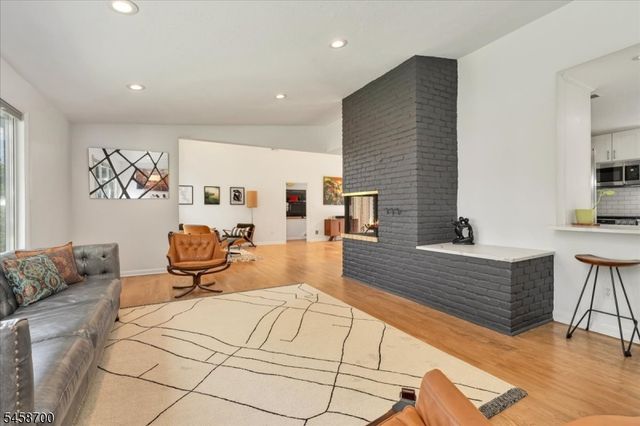 6 Donsen Ln, Scotch Plains Twp., NJ 07076