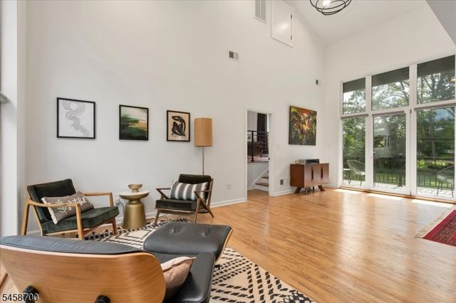 6 Donsen Ln, Scotch Plains Twp., NJ 07076